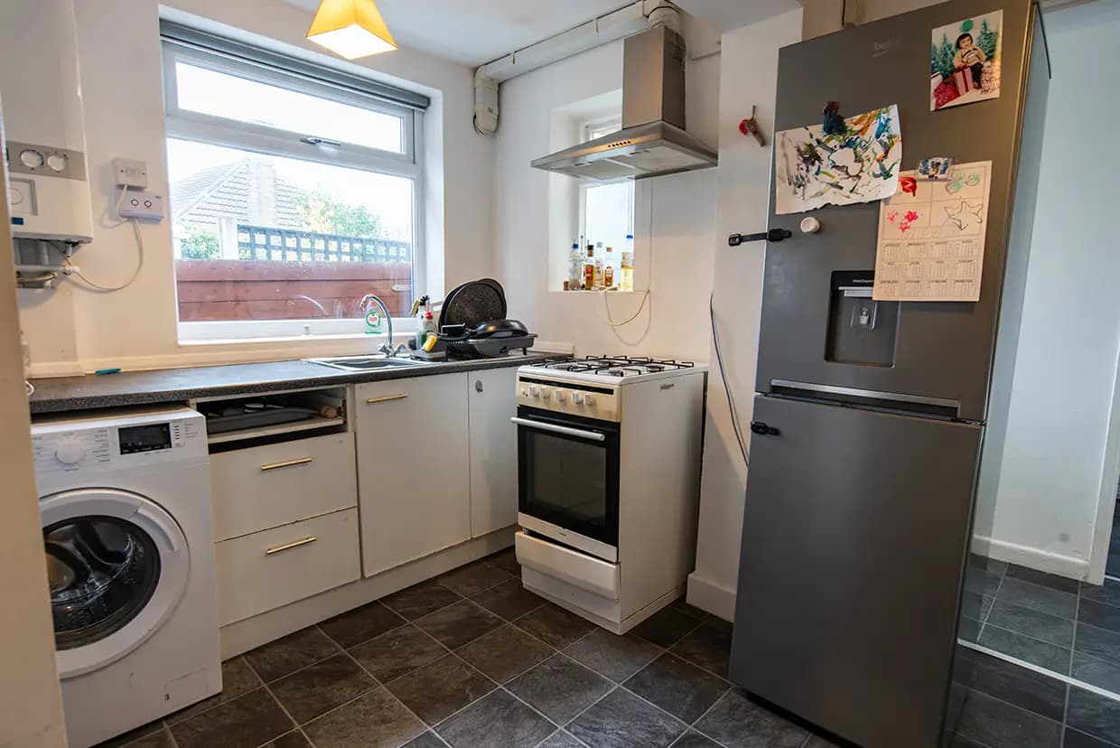 property photo 6 of 25