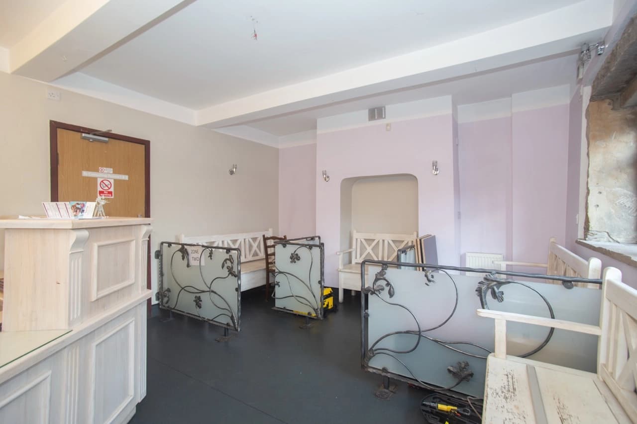 property photo 21 of 33