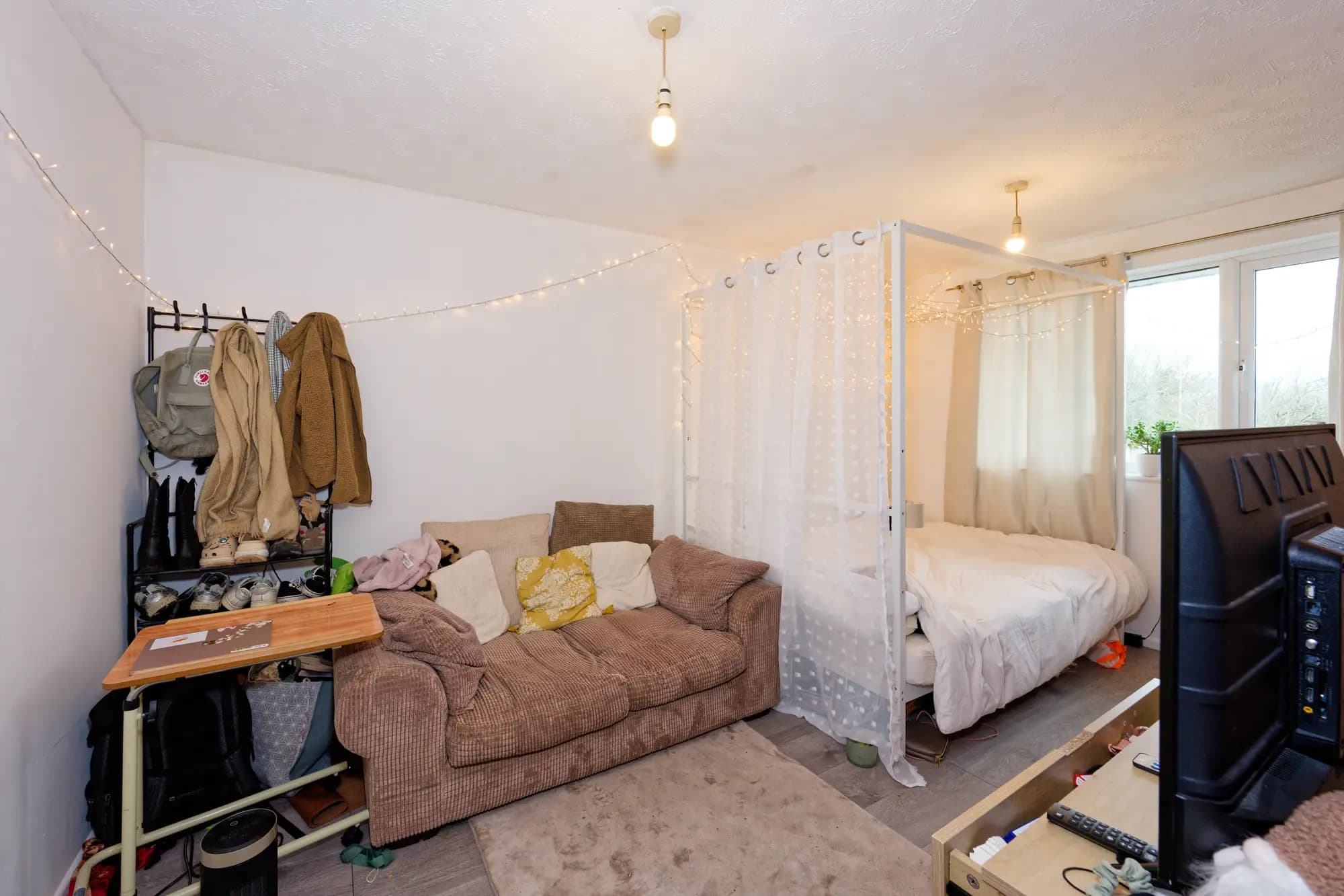 property photo 4 of 20