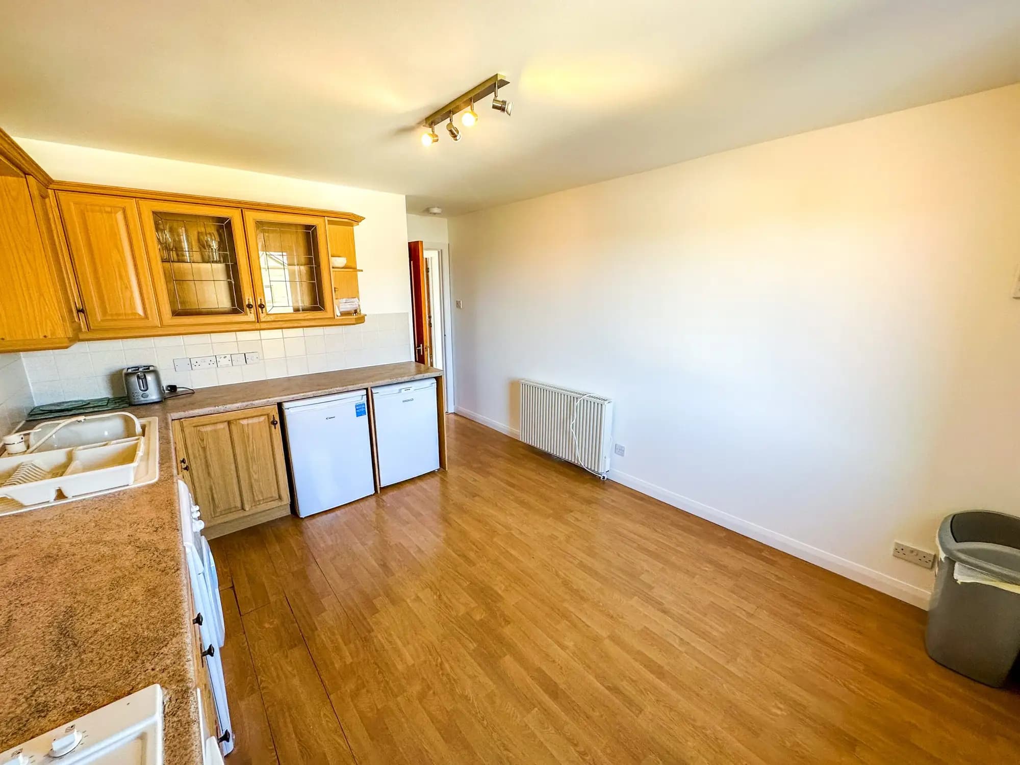 property photo 9 of 23