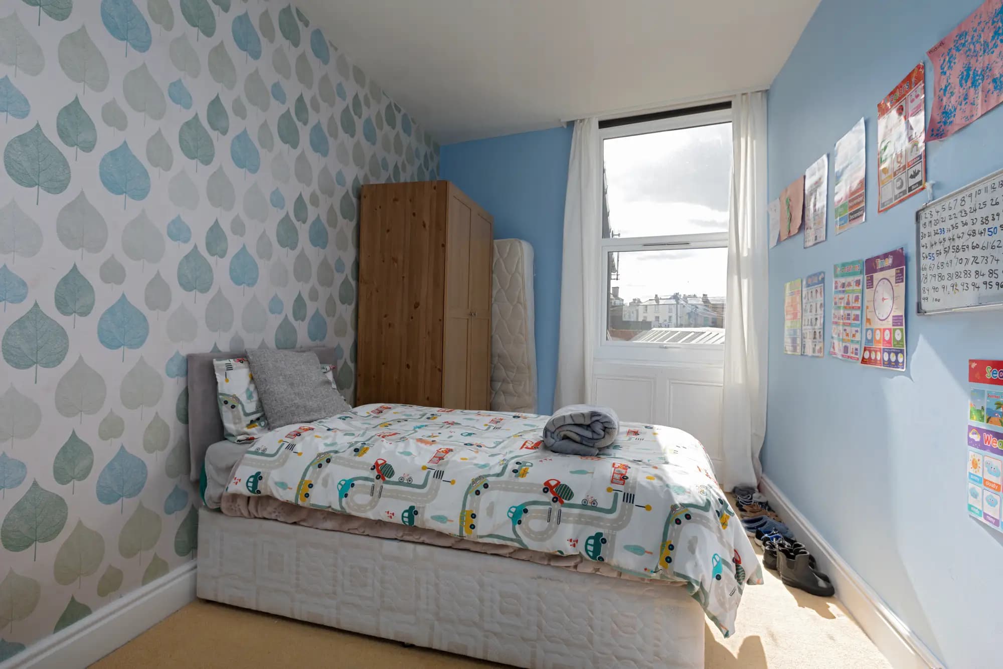 property photo 13 of 25