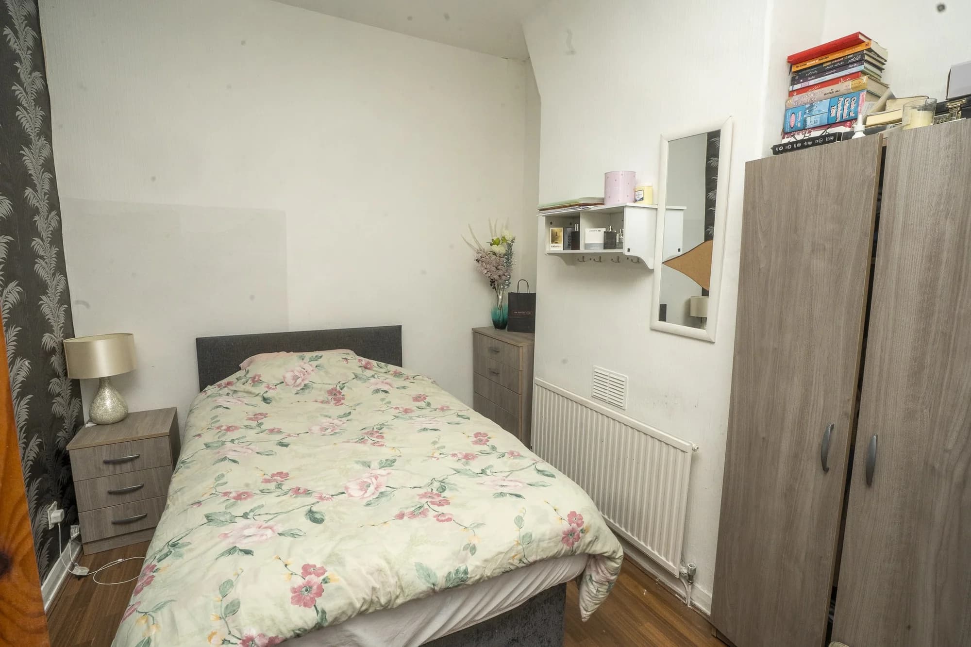property photo 18 of 29