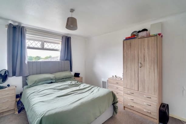 property photo 10 of 16