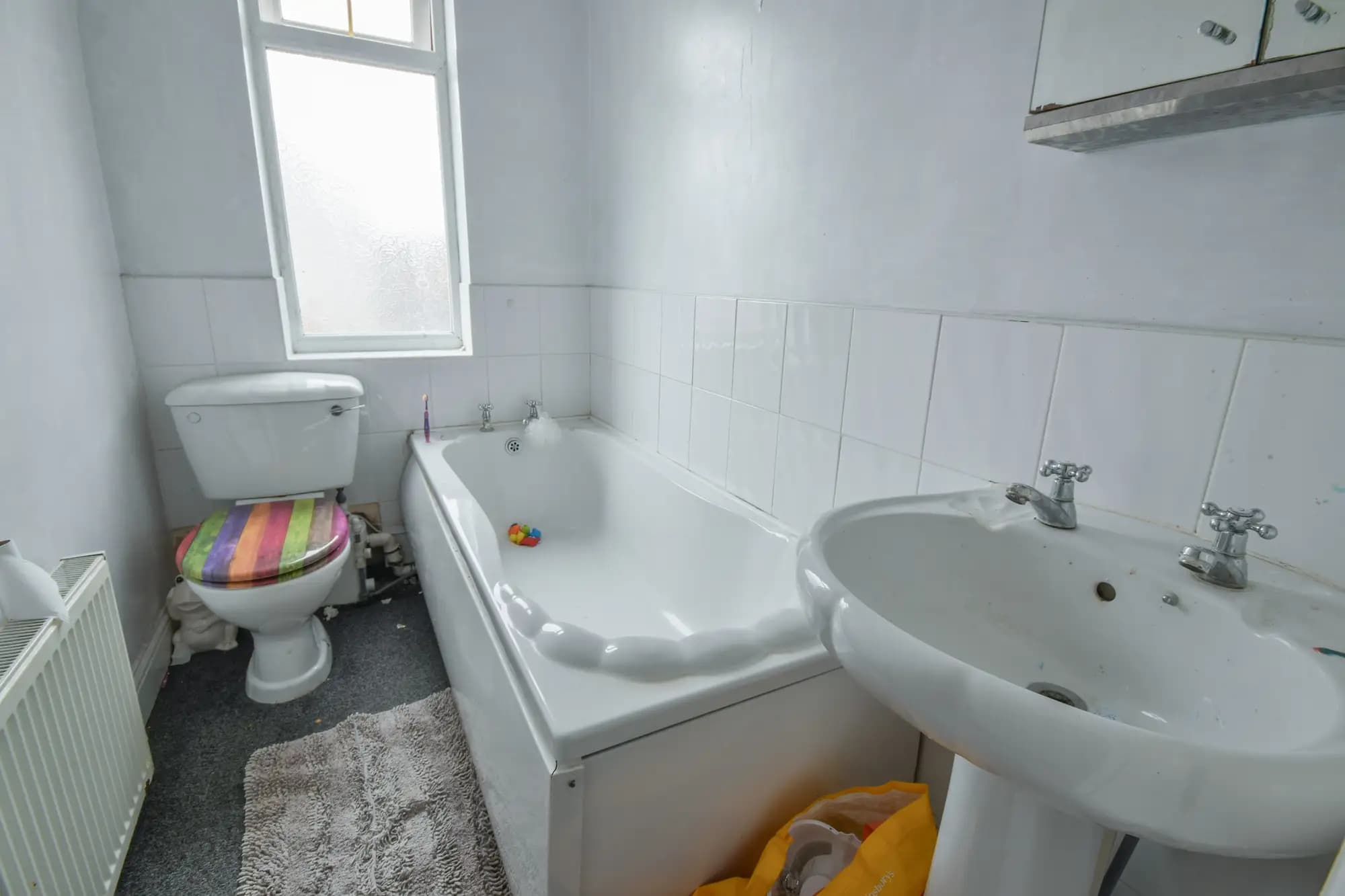 property photo 6 of 18