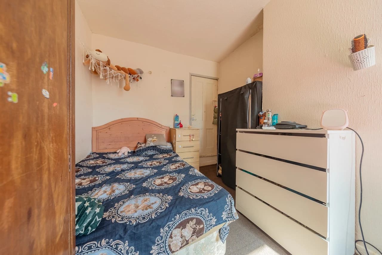property photo 12 of 23