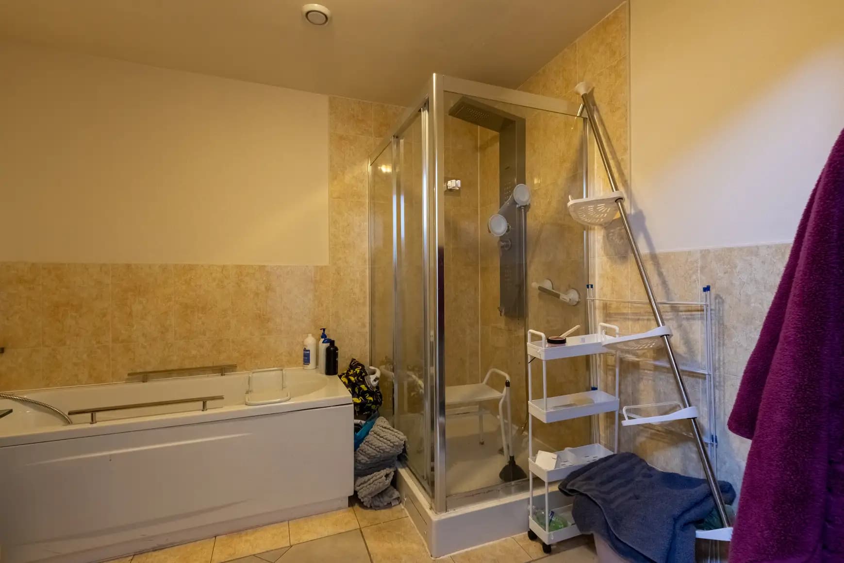 property photo 7 of 12