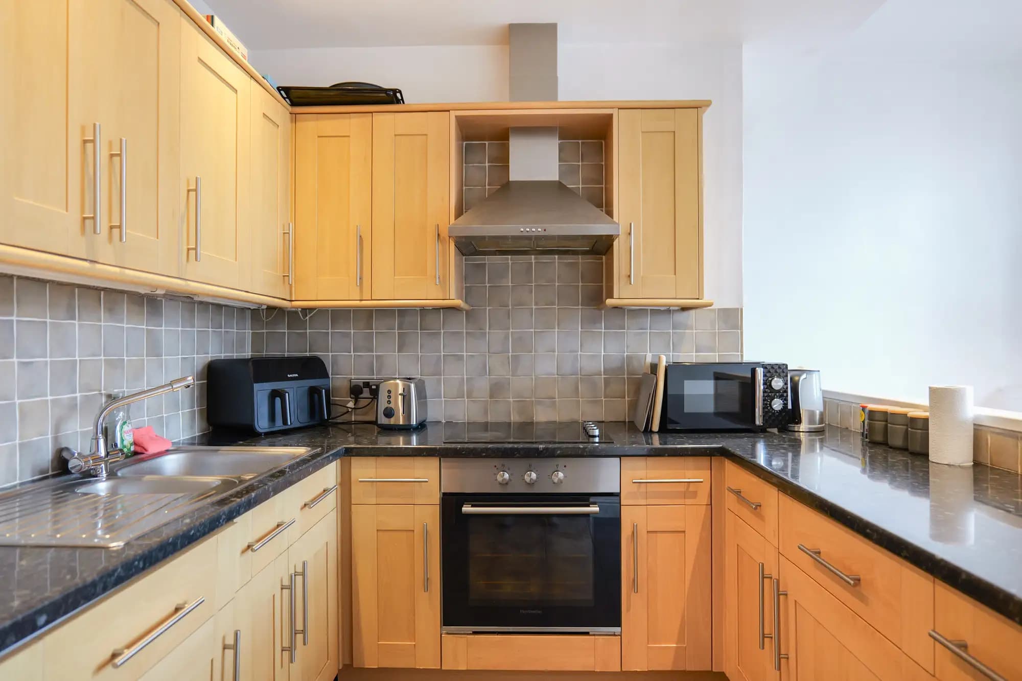 property photo 5 of 17
