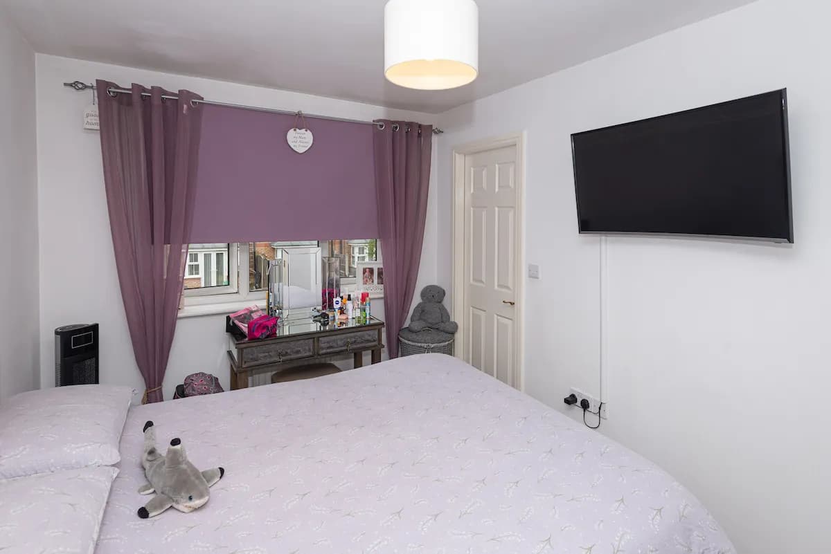 property photo 18 of 30