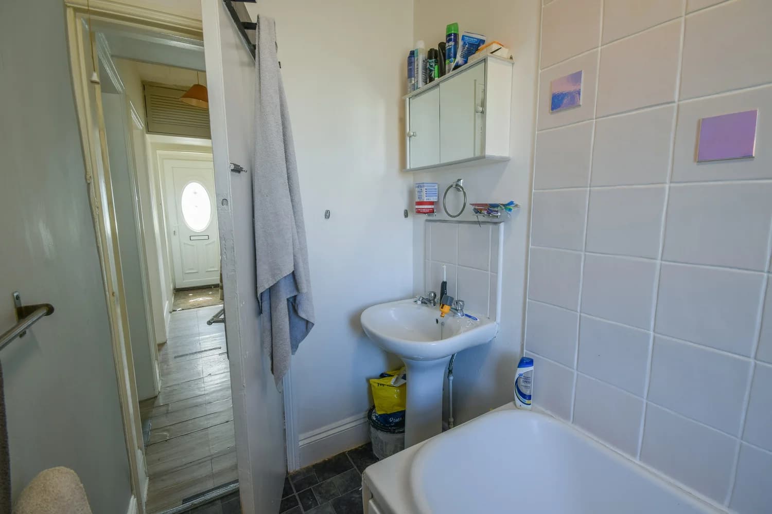 property photo 7 of 12