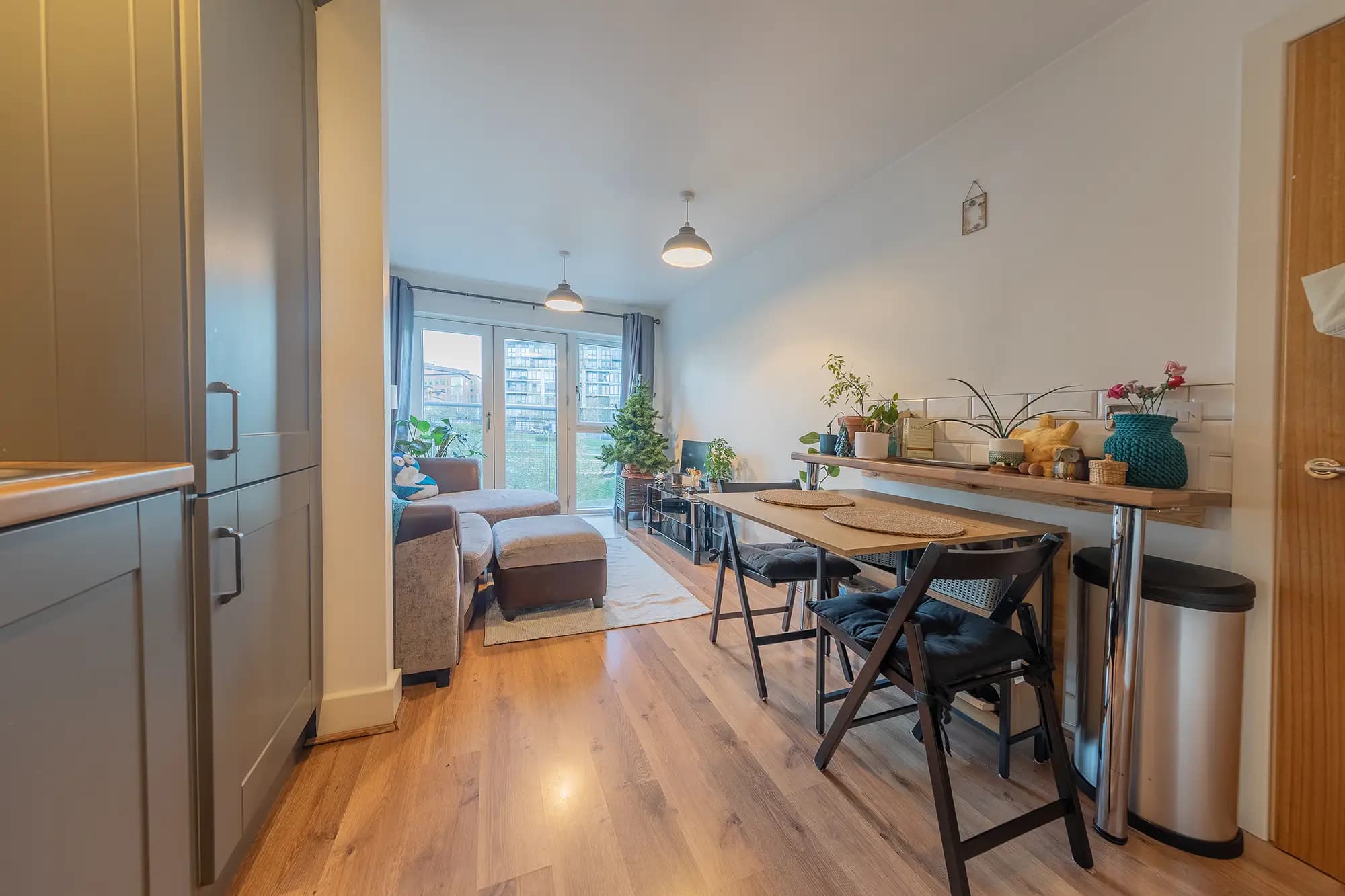 property photo 6 of 17