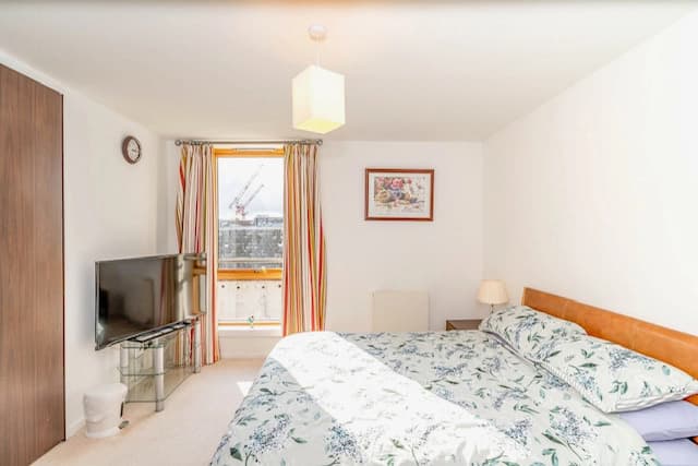 property photo 21 of 39