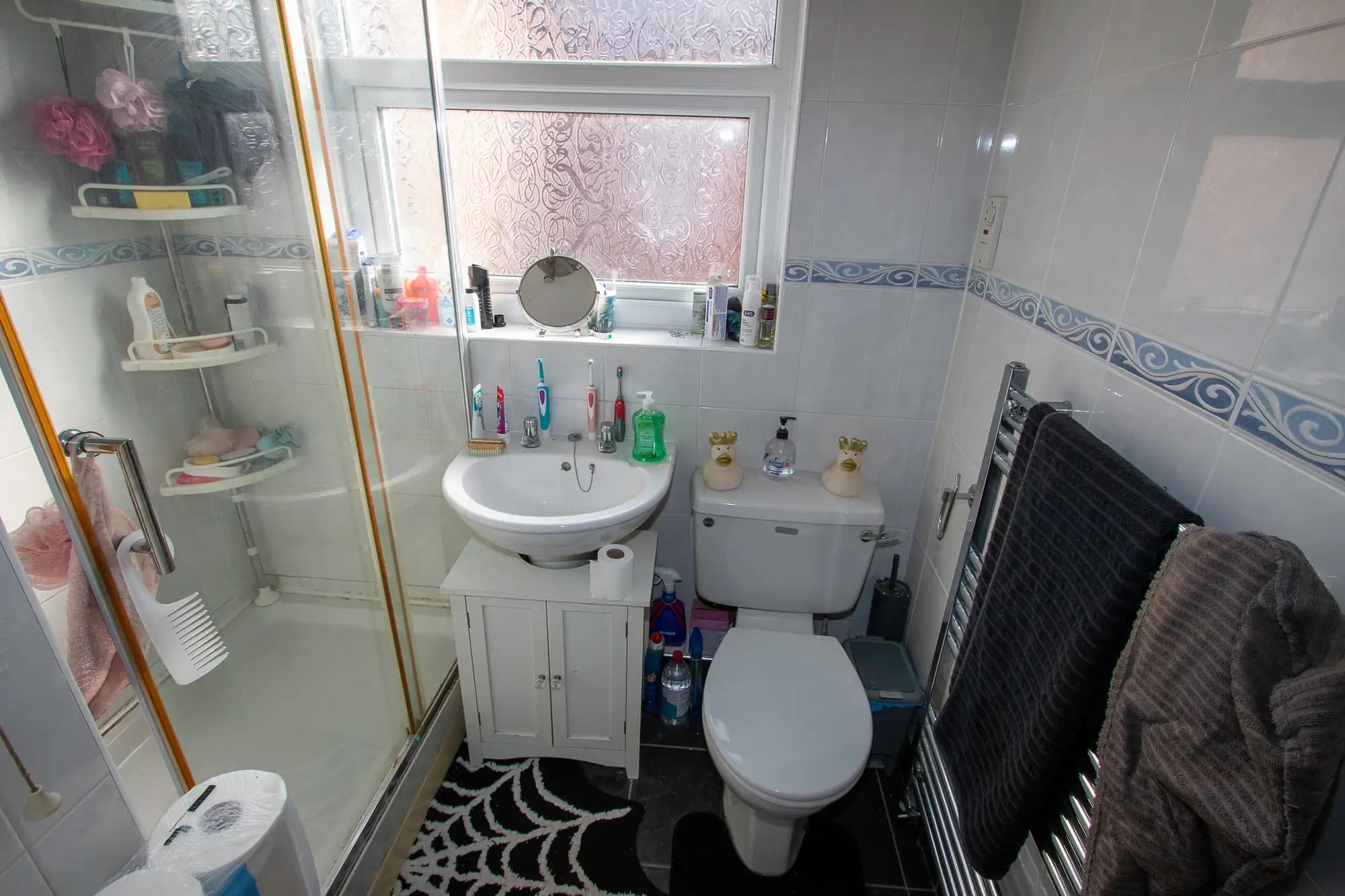 property photo 11 of 25