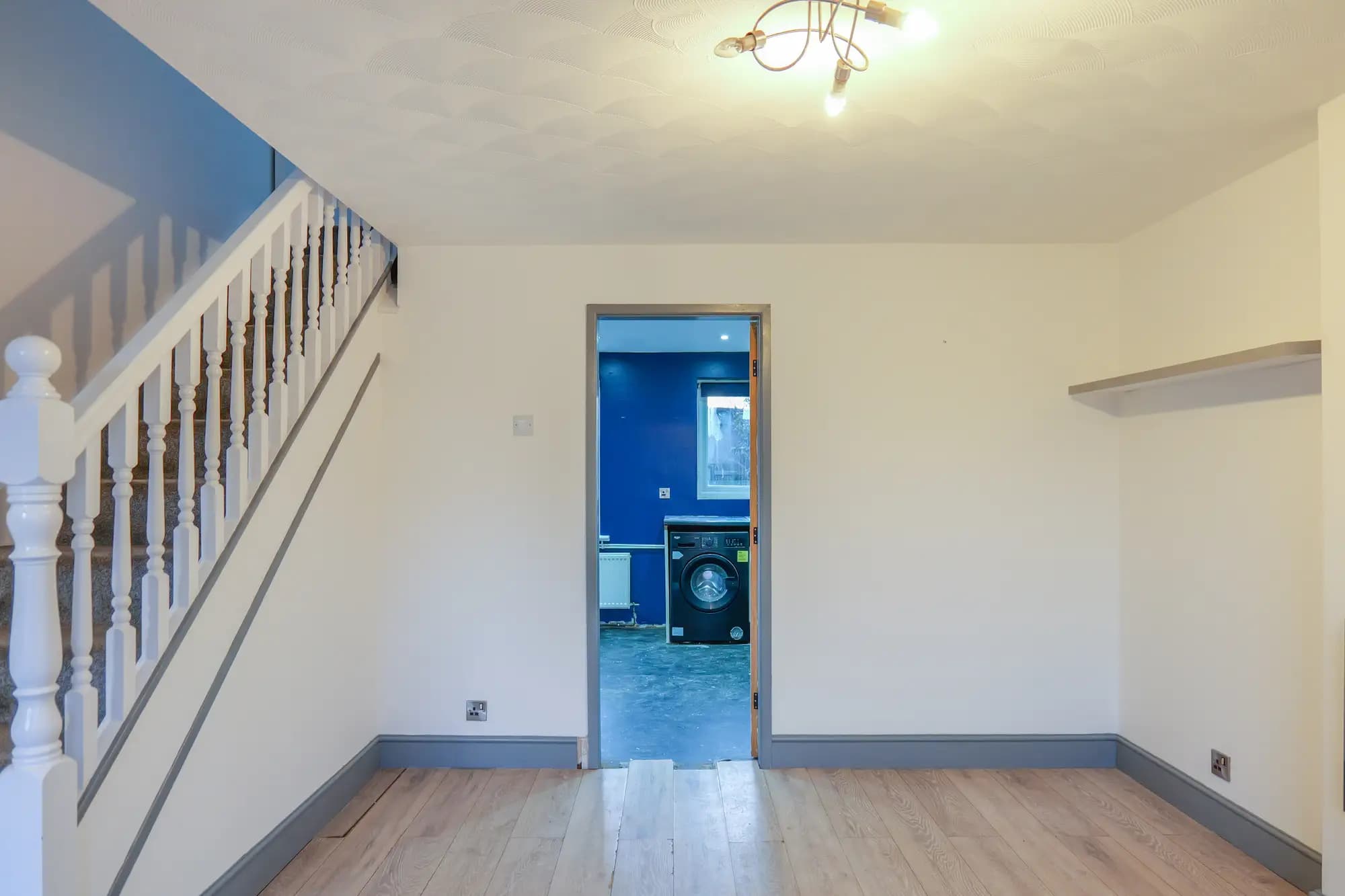 property photo 4 of 16