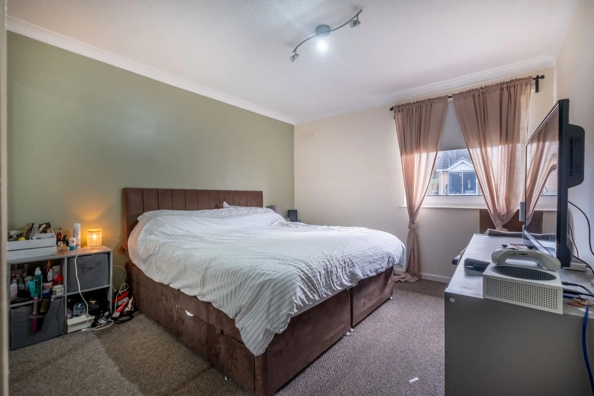 property photo 15 of 27