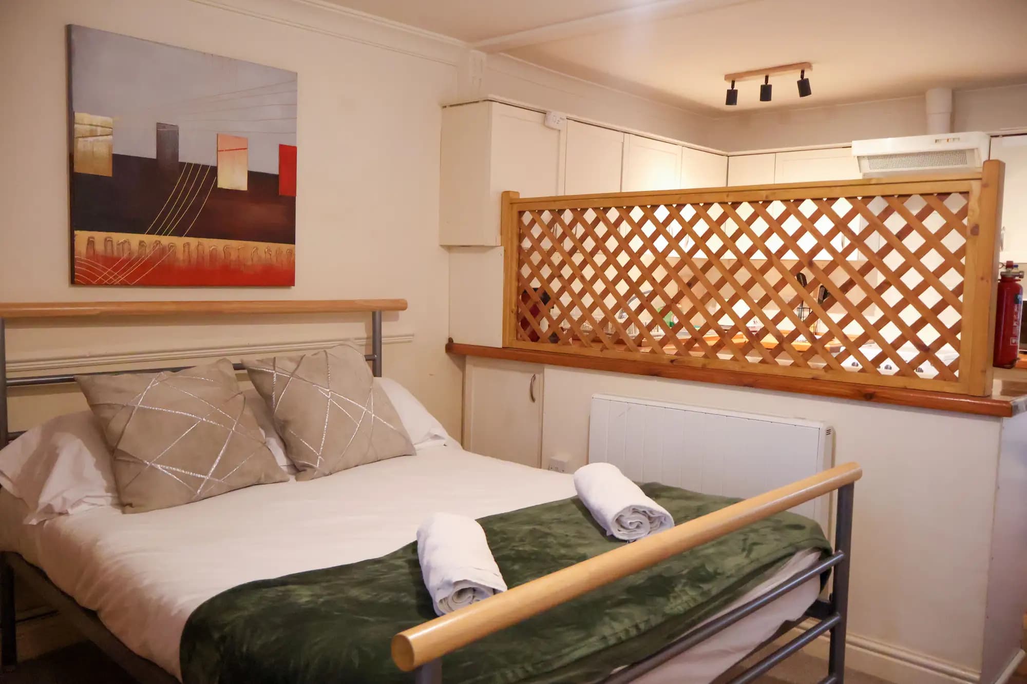 property photo 11 of 14