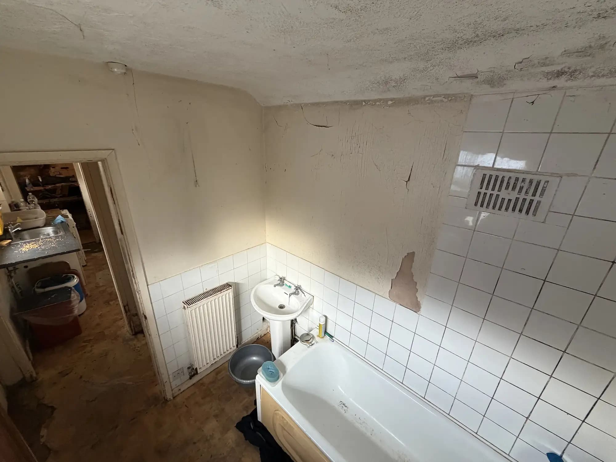 property photo 7 of 16