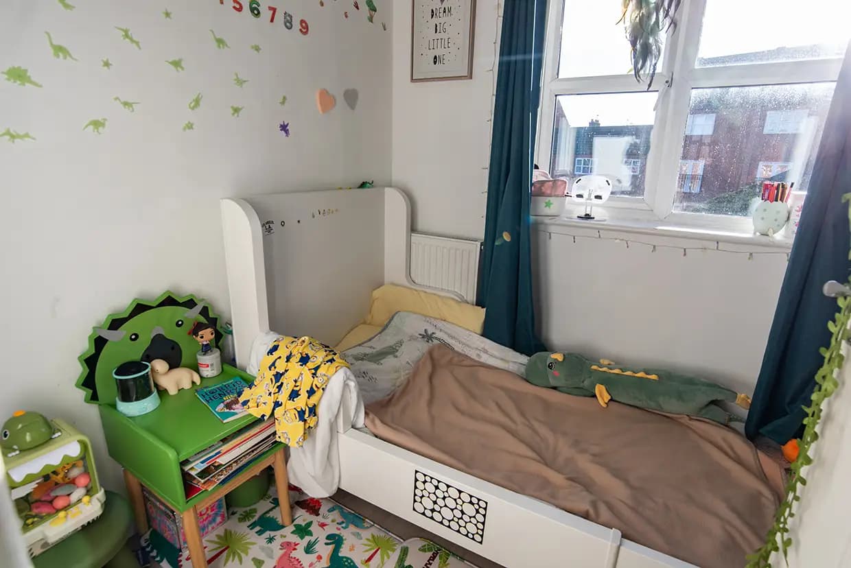 property photo 11 of 16