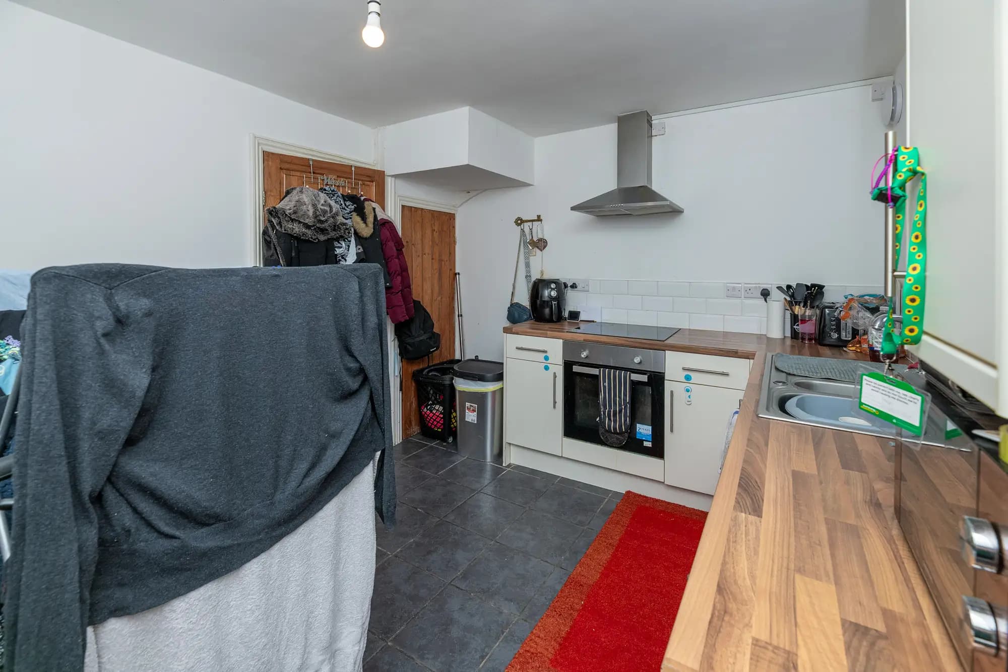 property photo 5 of 16