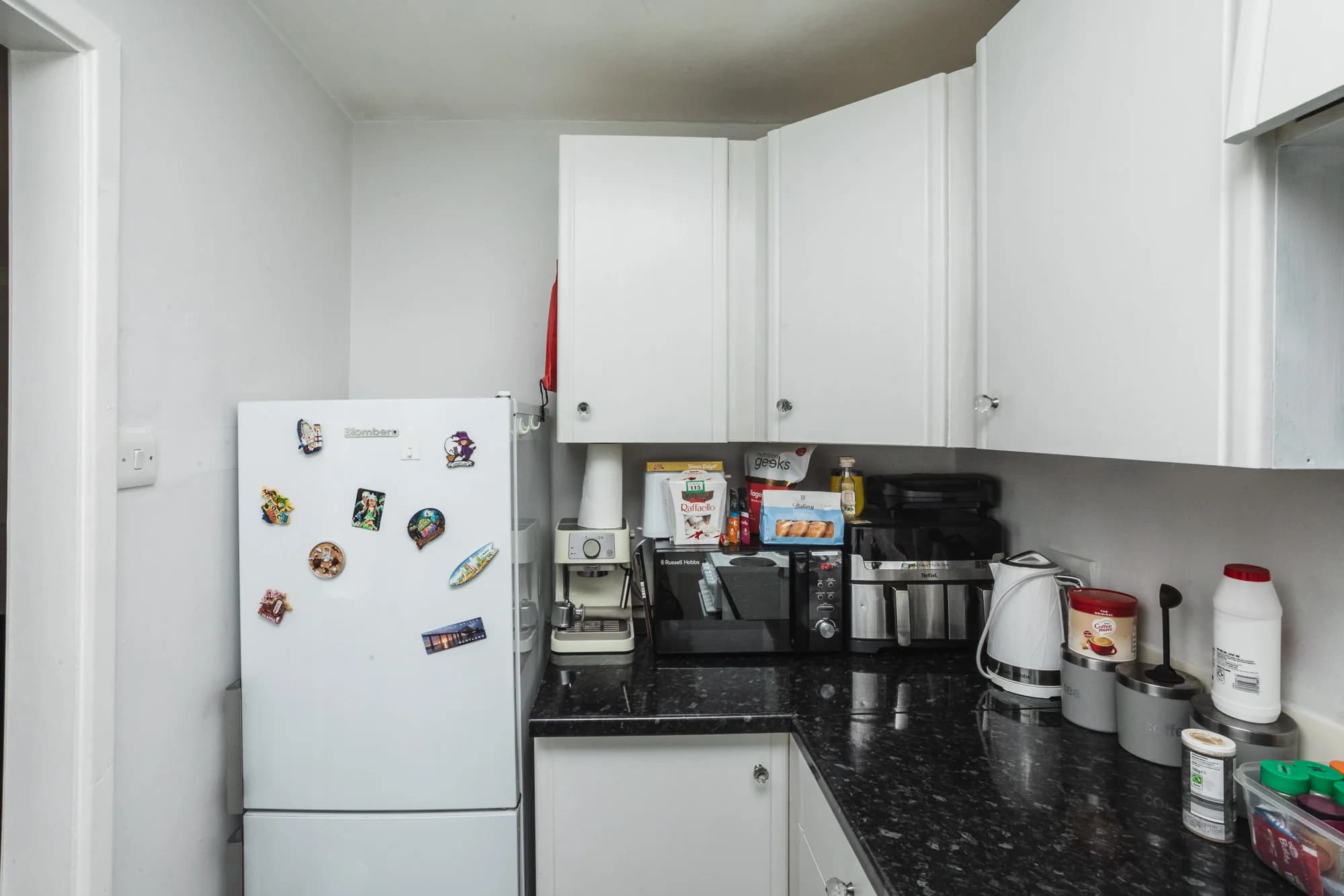 property photo 5 of 15