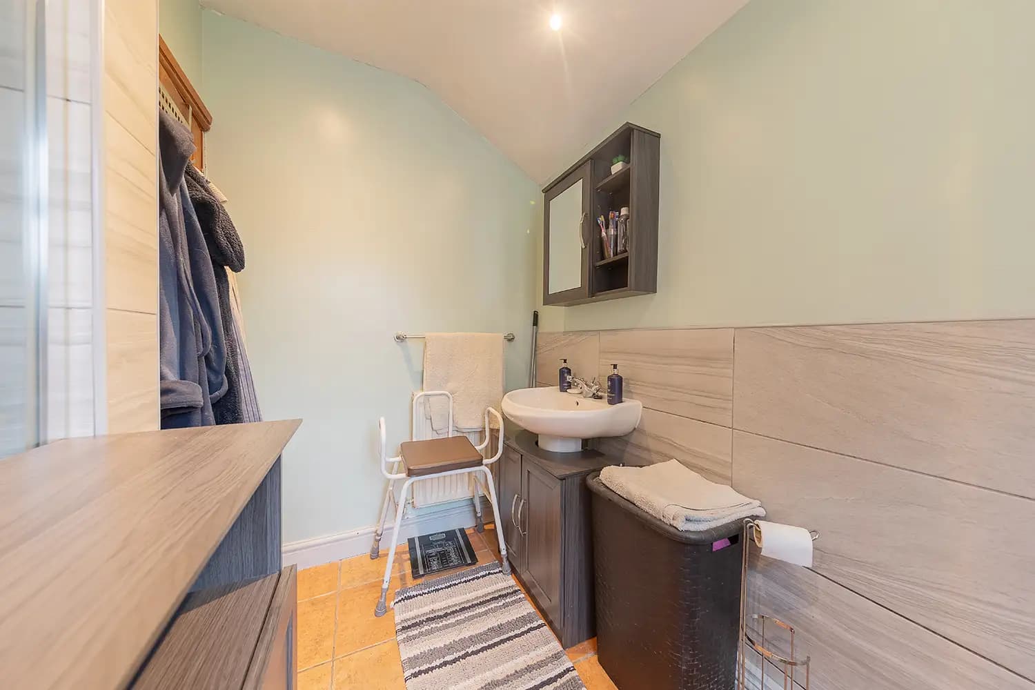 property photo 12 of 31