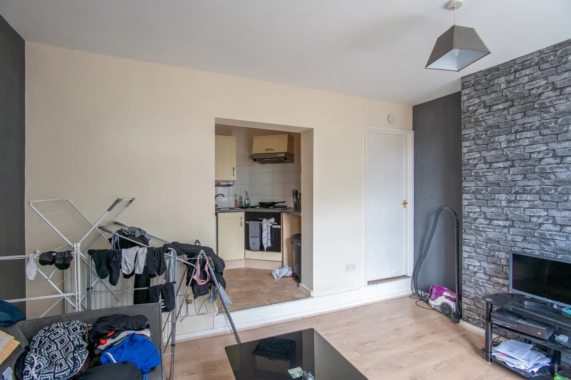 property photo 4 of 15