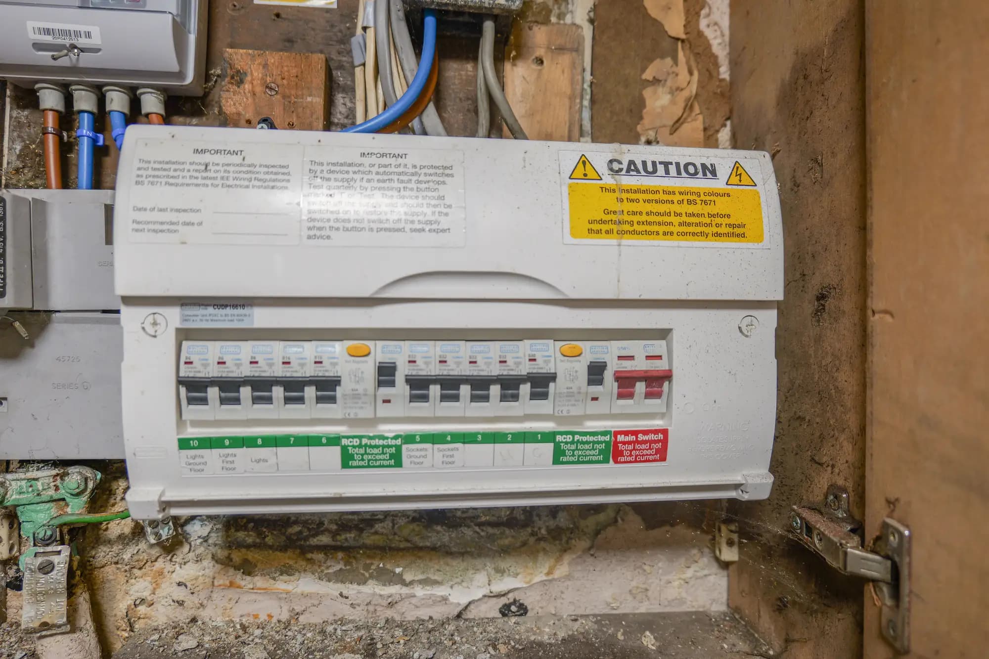 property photo 13 of 14