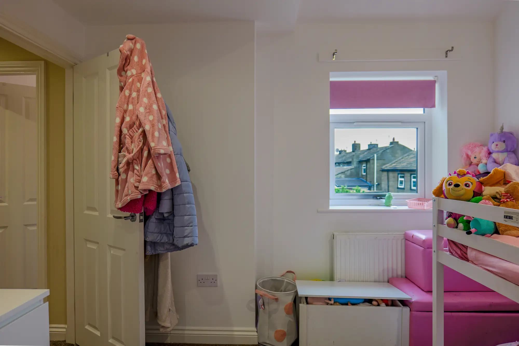 property photo 11 of 15