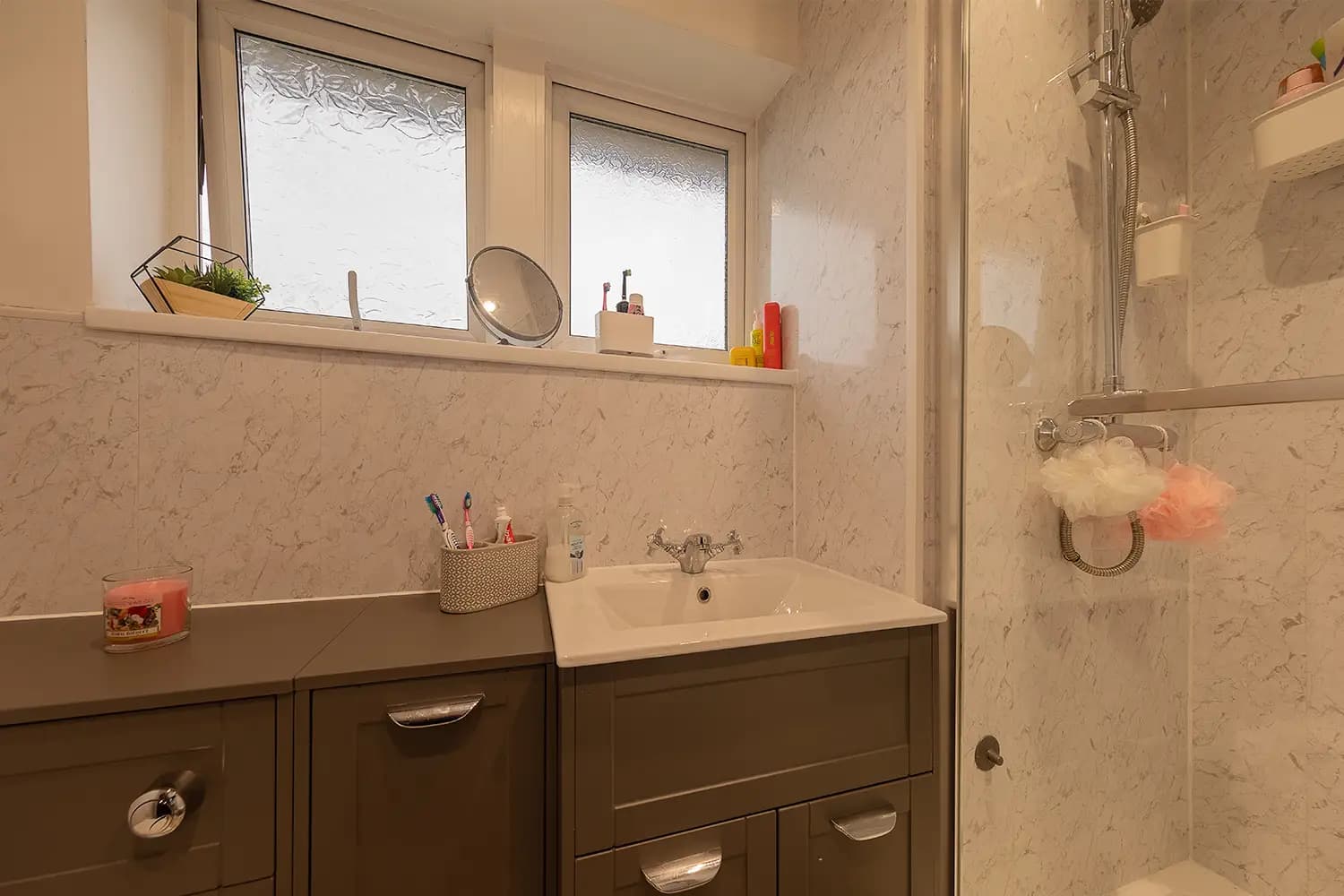 property photo 9 of 17