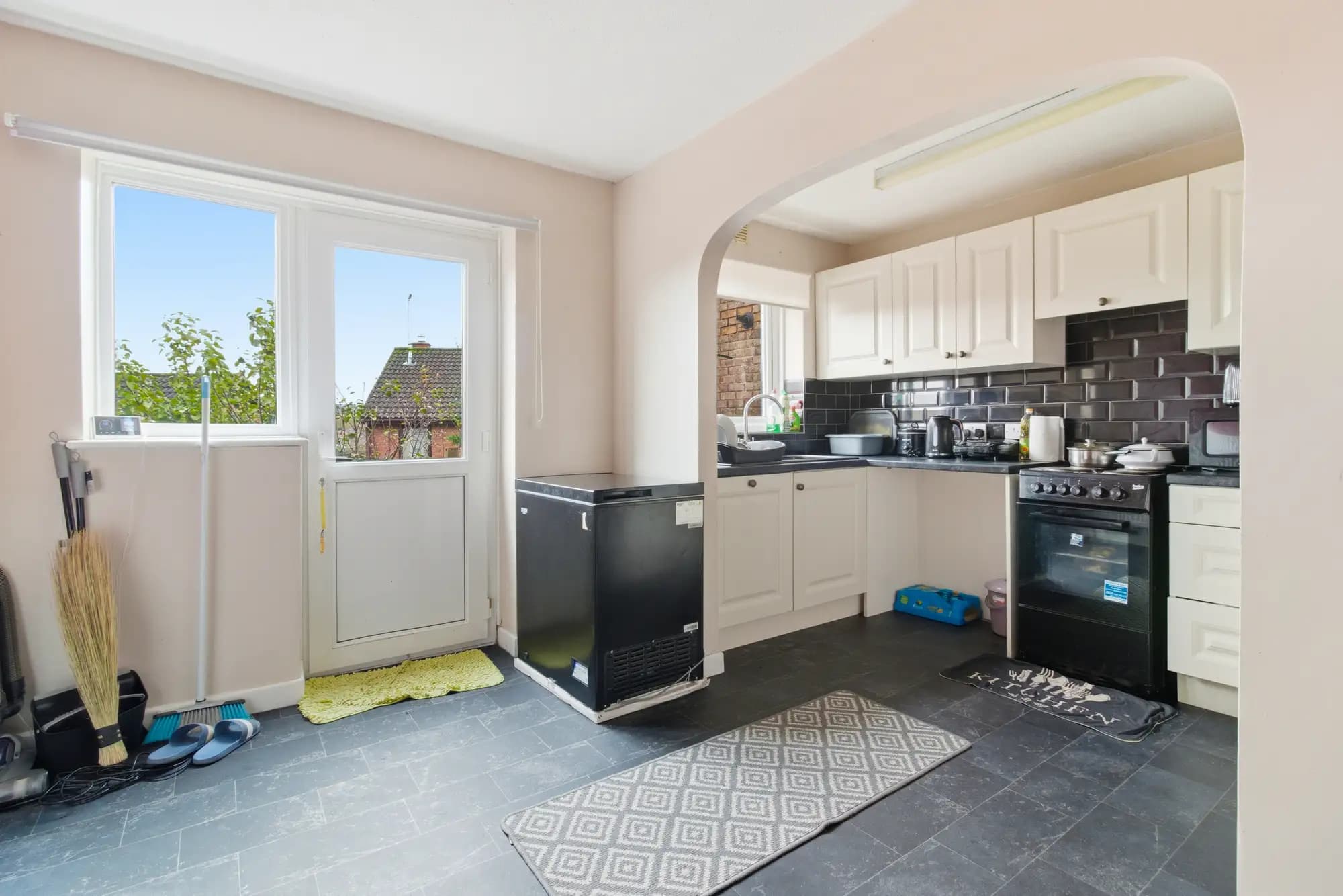 property photo 7 of 24