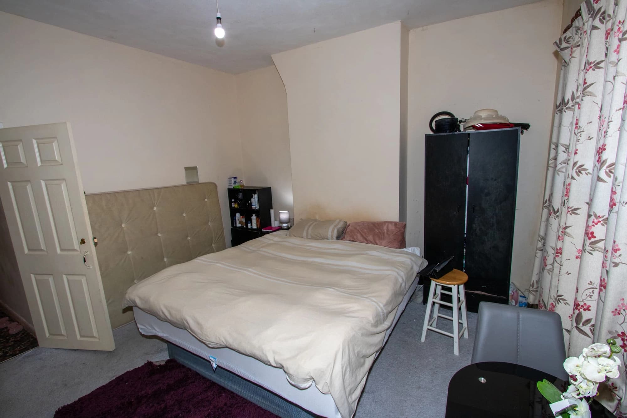 property photo 12 of 18