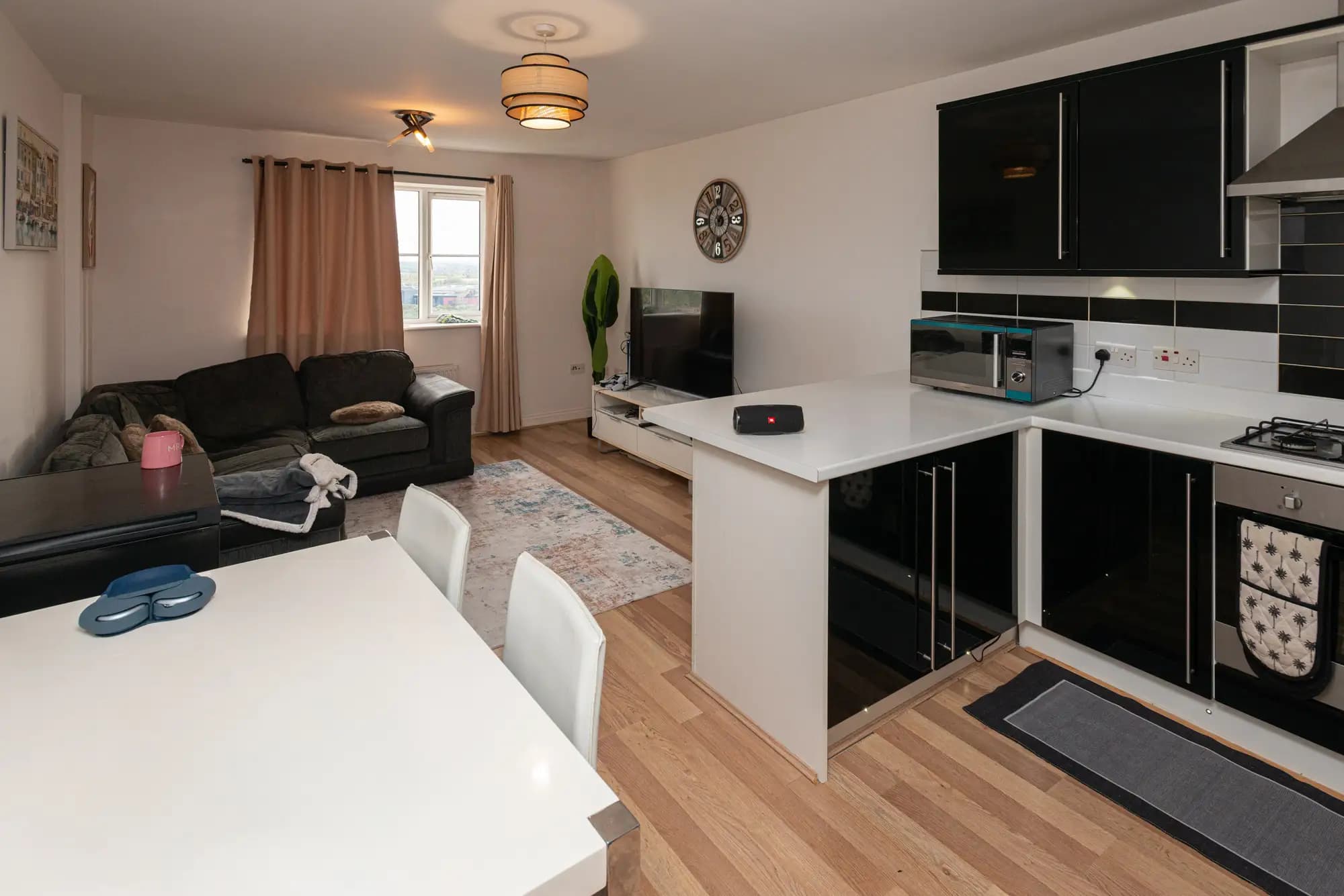 property photo 7 of 28