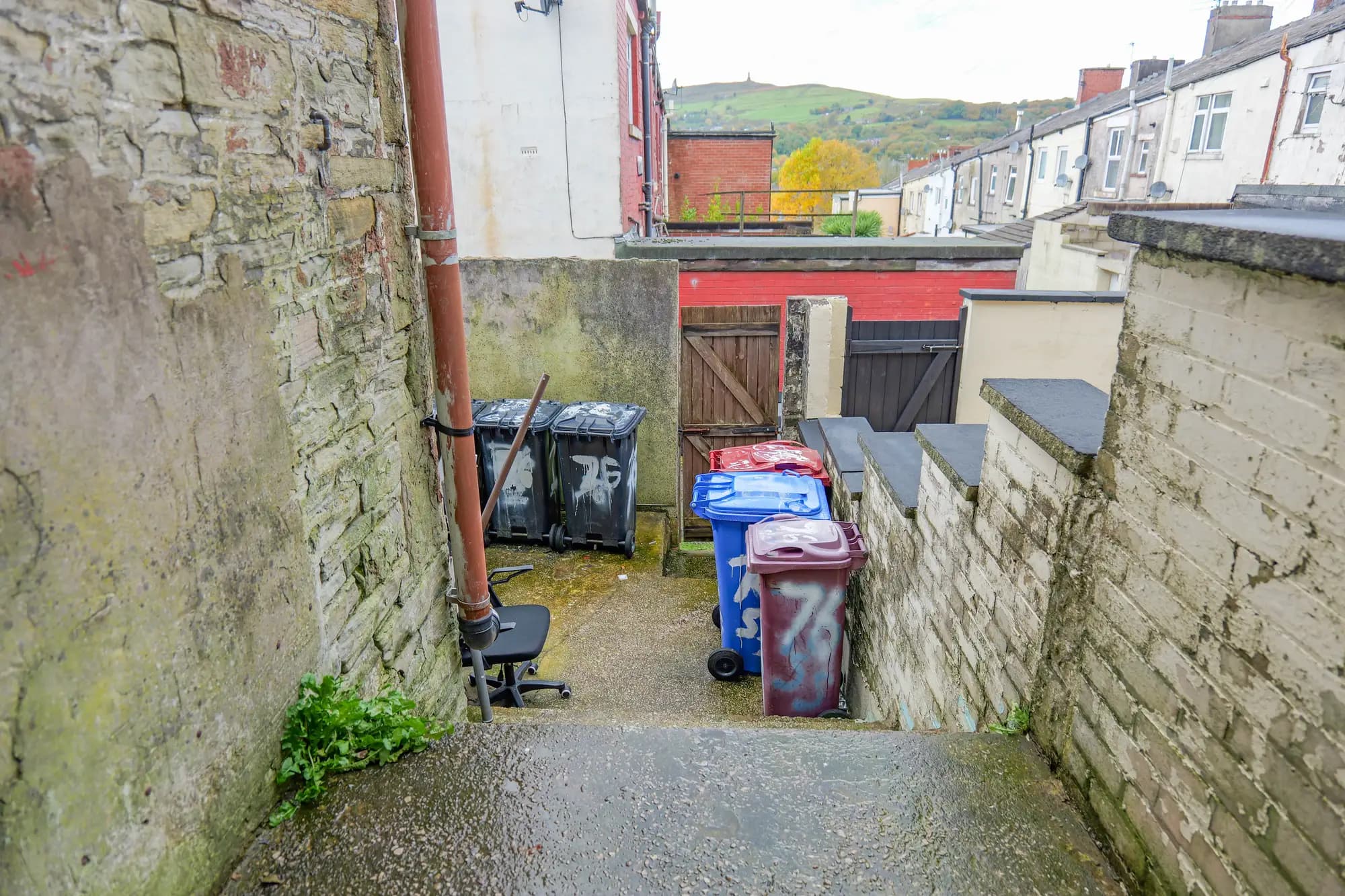 property photo 19 of 27