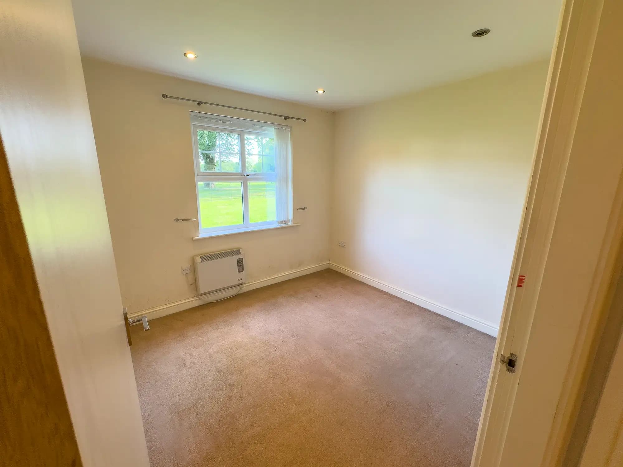 property photo 17 of 25