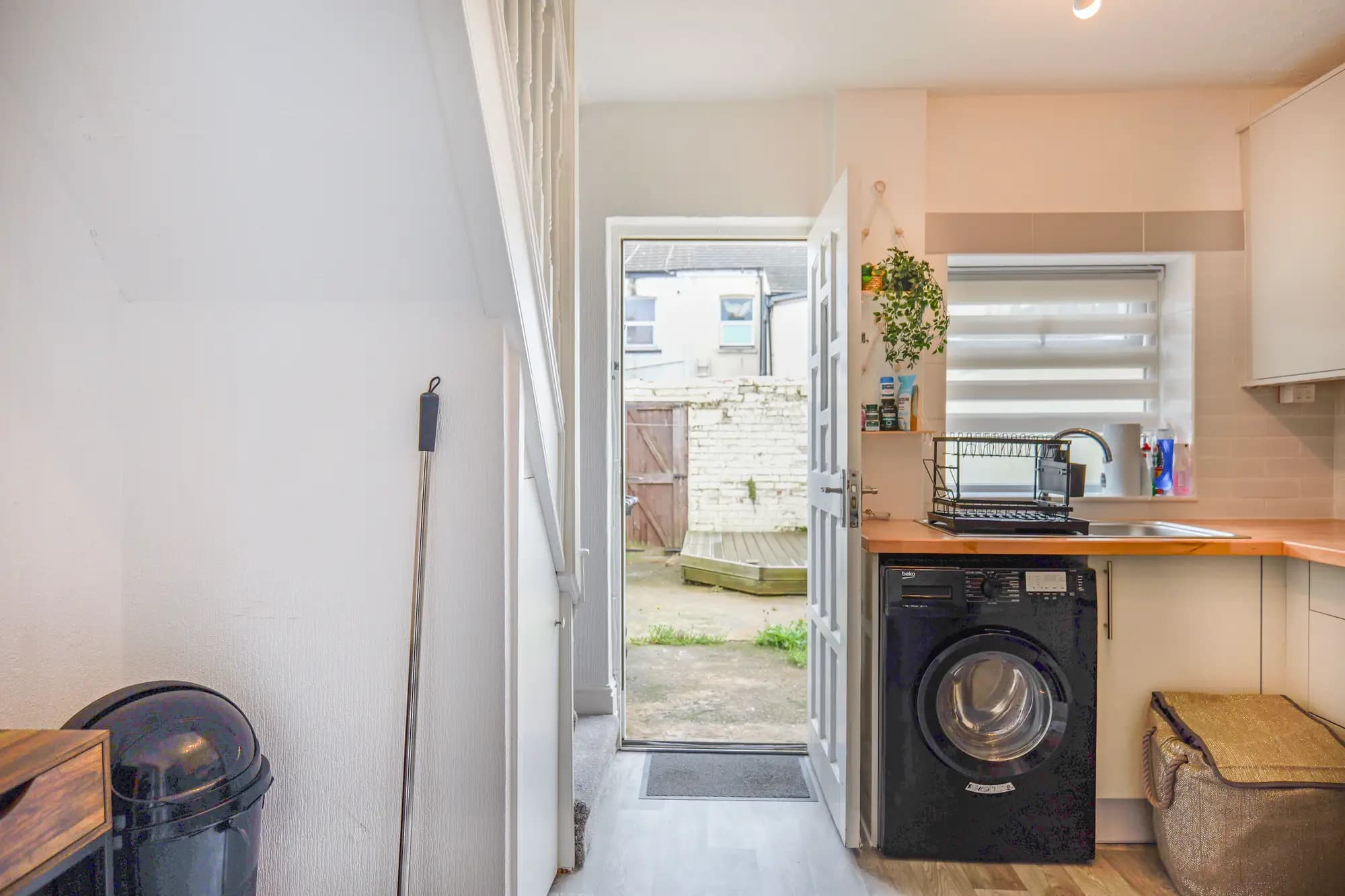 property photo 5 of 17