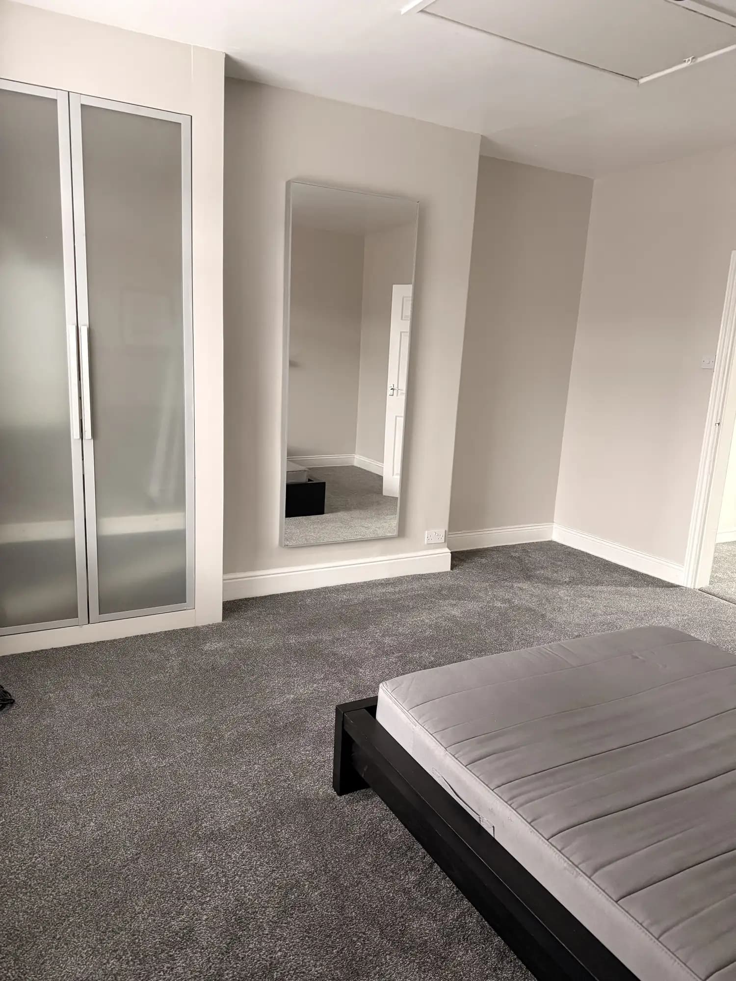 property photo 13 of 21