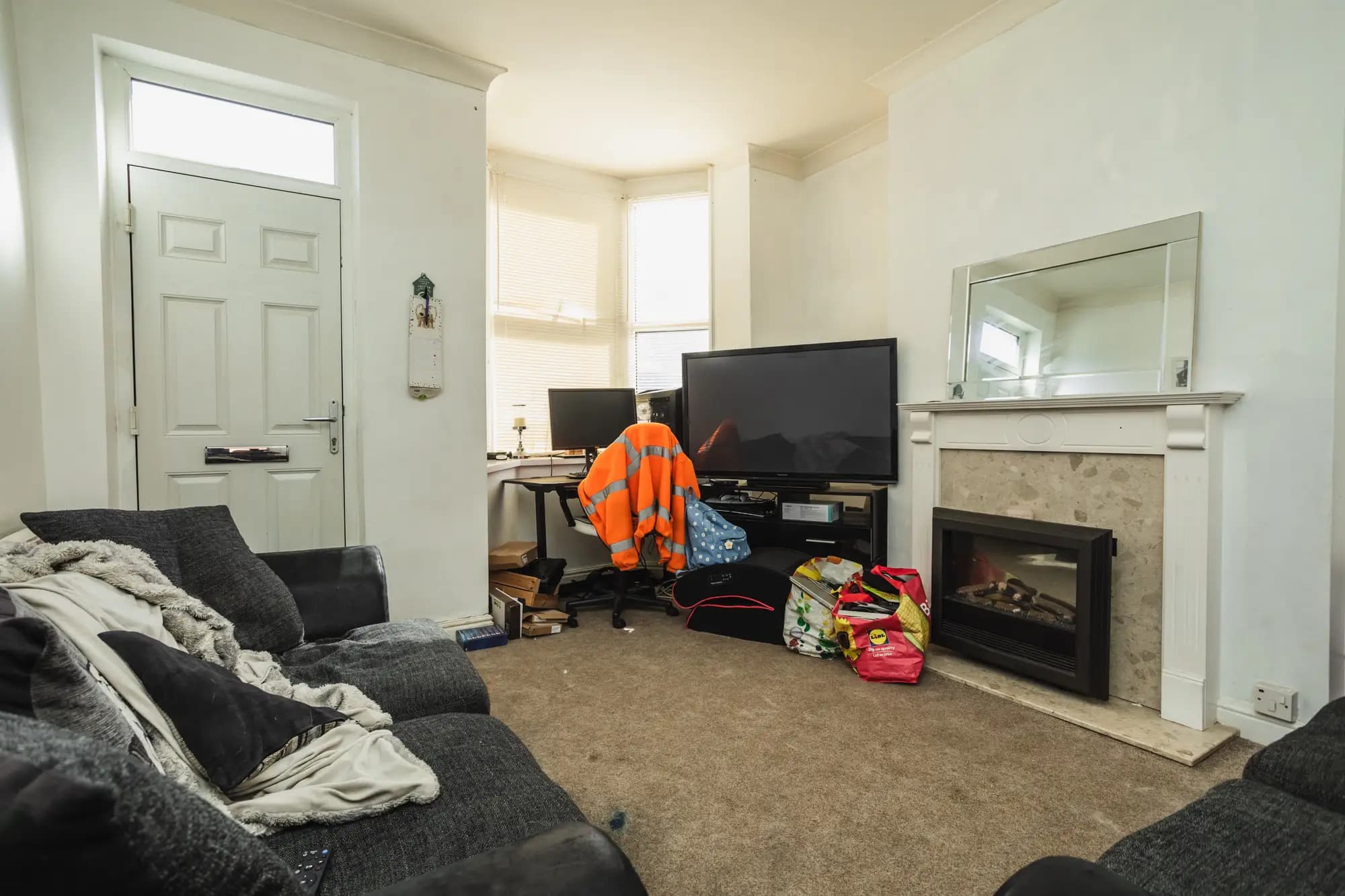 property photo 4 of 20