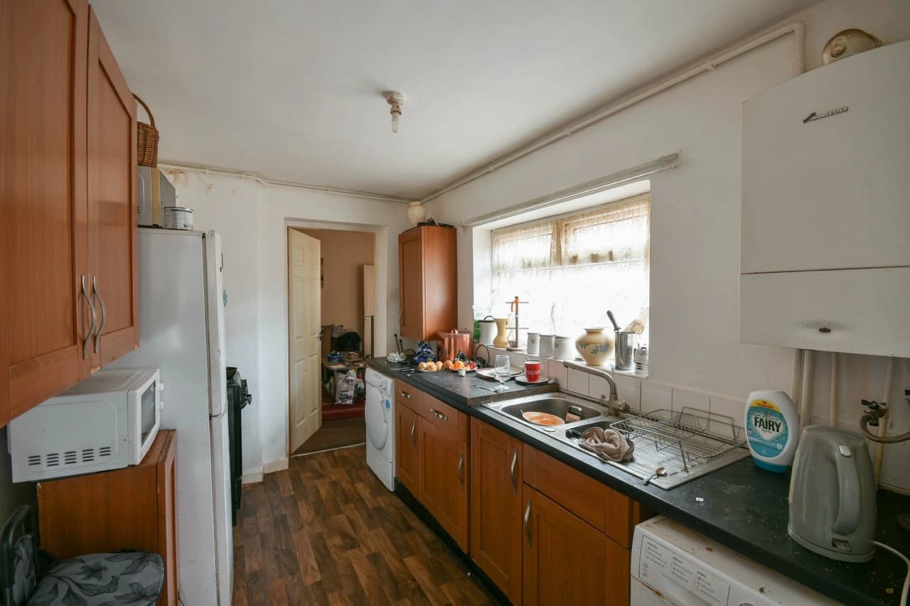 property photo 12 of 30
