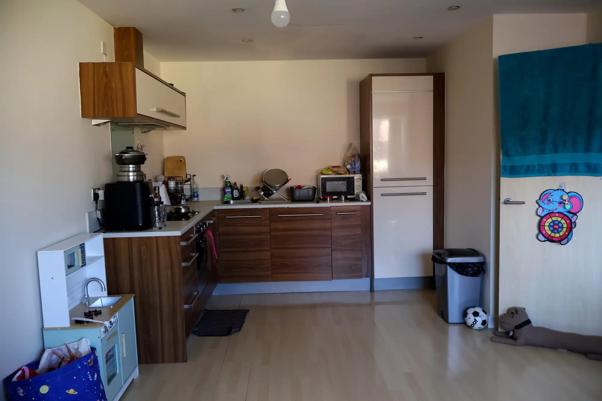 property photo 7 of 15