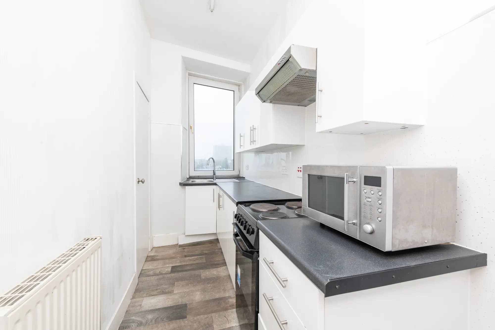 property photo 5 of 20