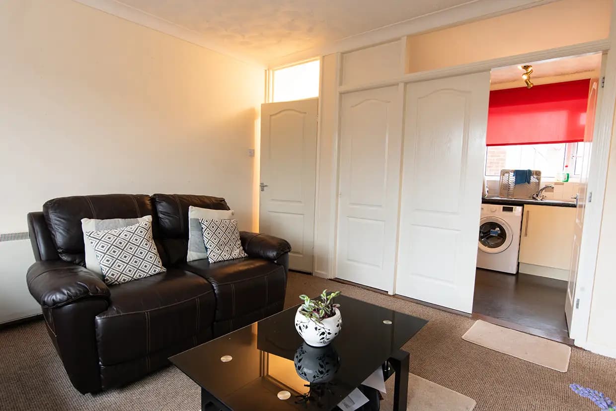 property photo 4 of 16