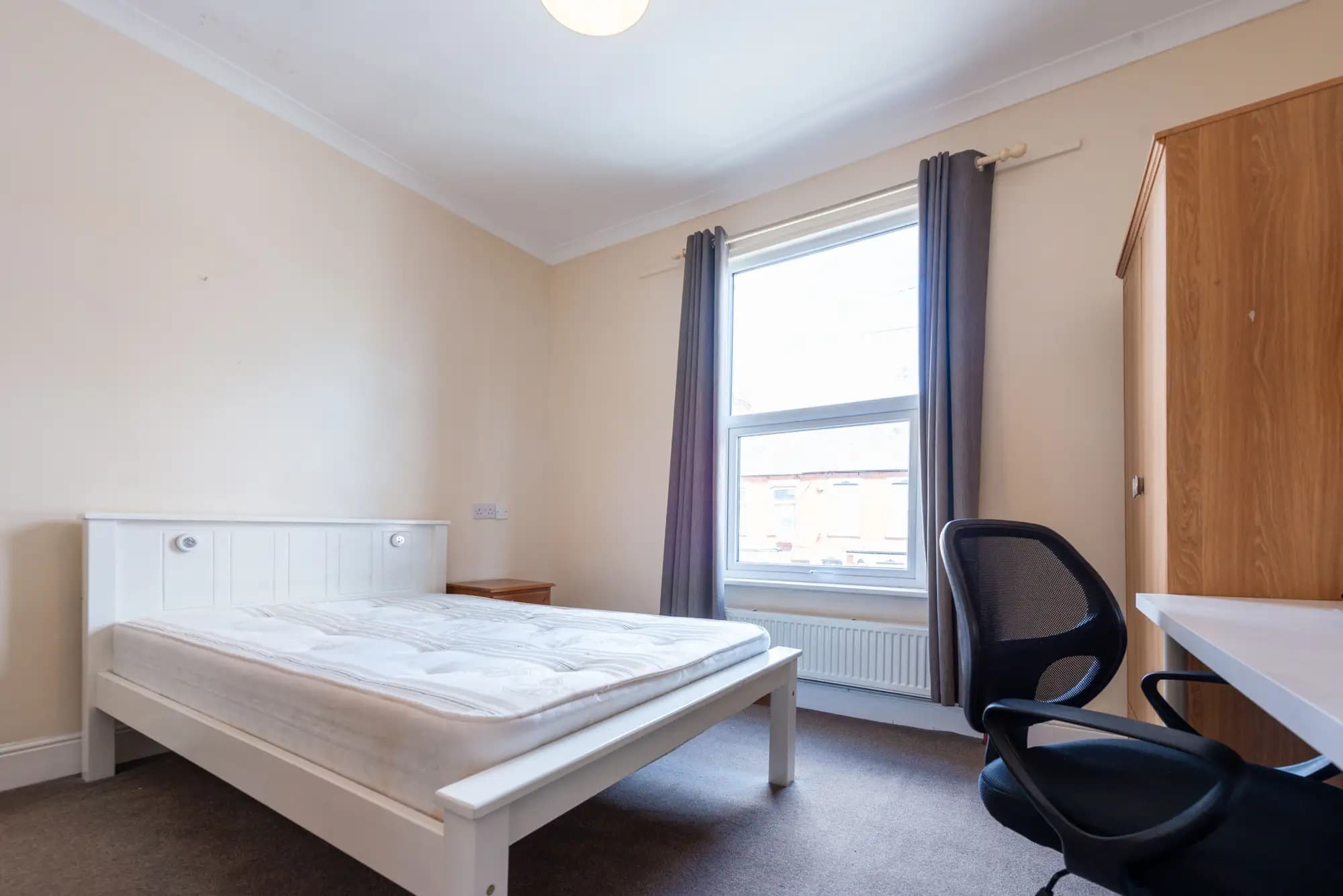 property photo 21 of 30