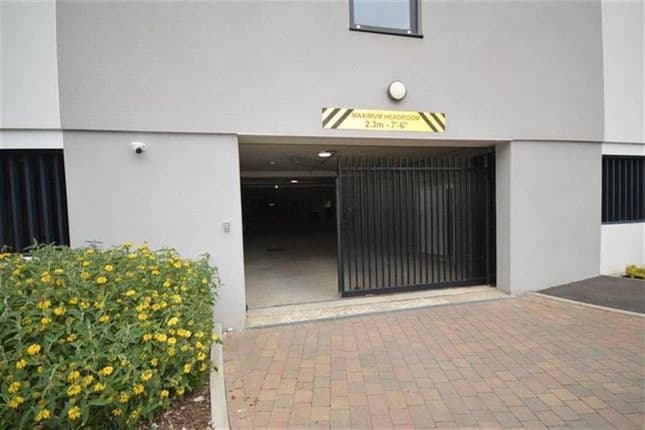 property photo 2 of 2