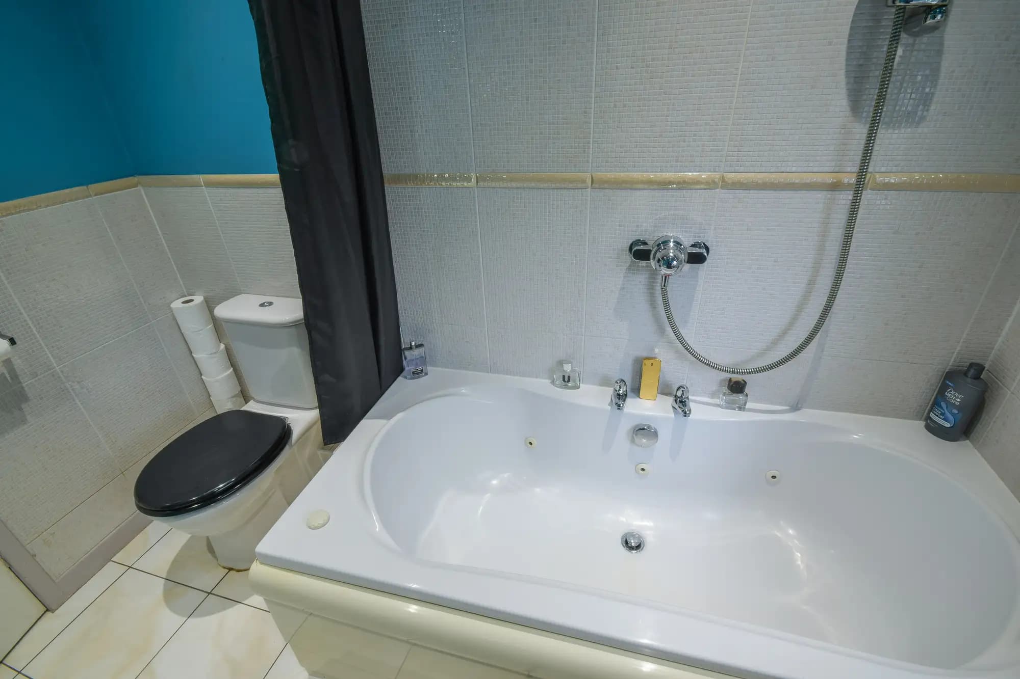 property photo 6 of 15