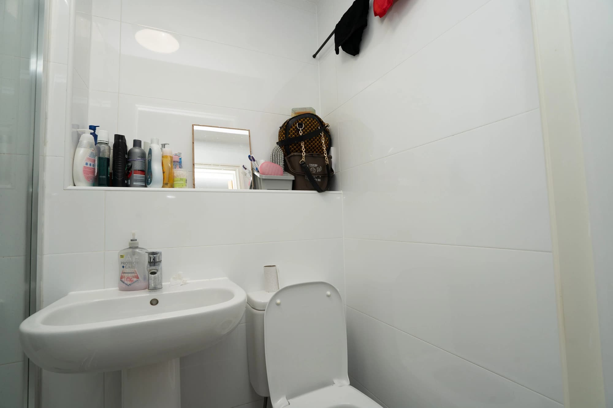 property photo 6 of 18