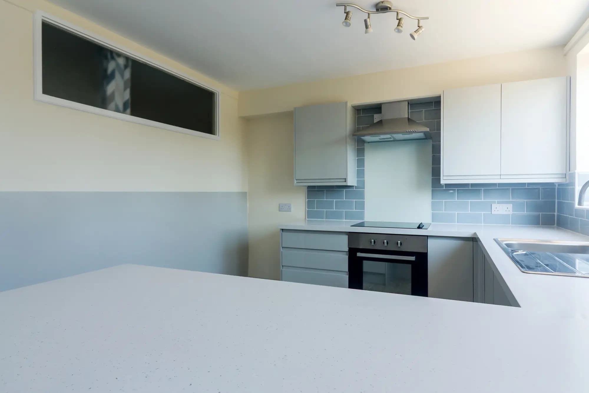 property photo 10 of 37