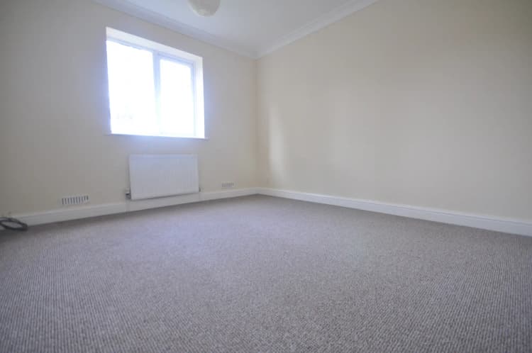 property photo 7 of 8