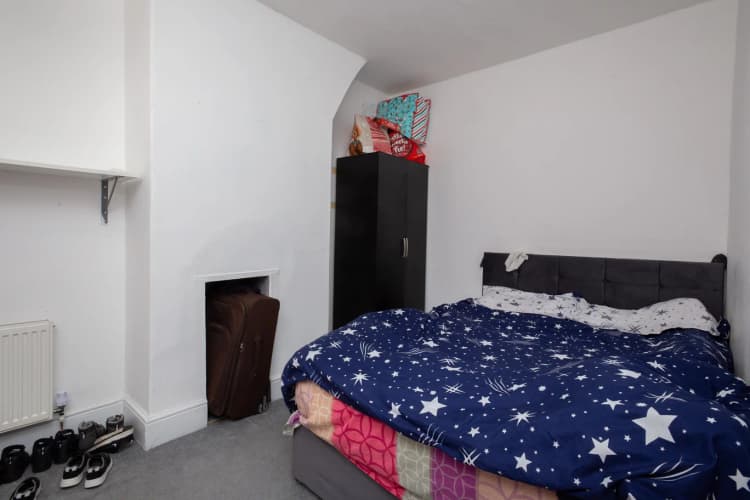 property photo 10 of 21