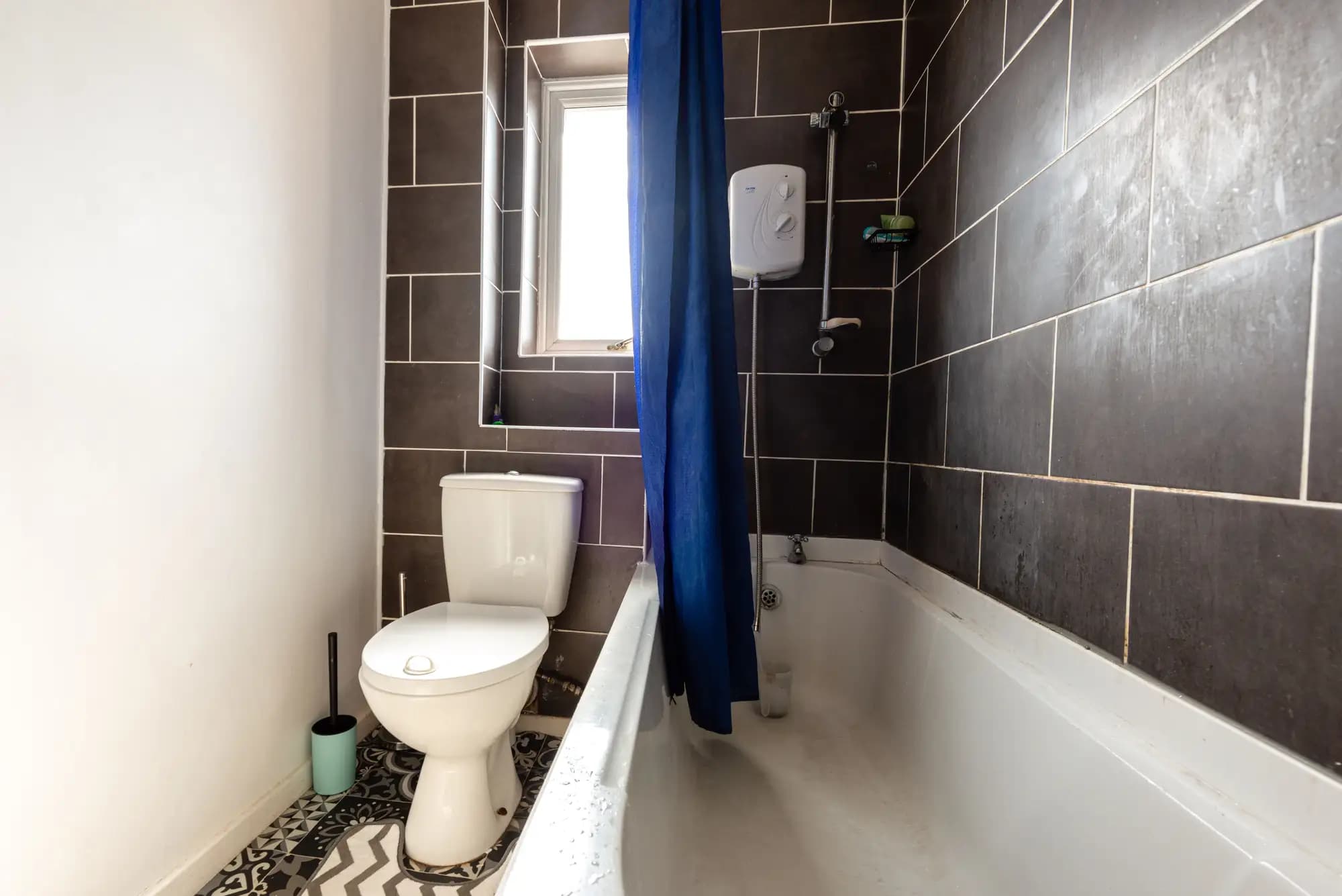 property photo 17 of 33