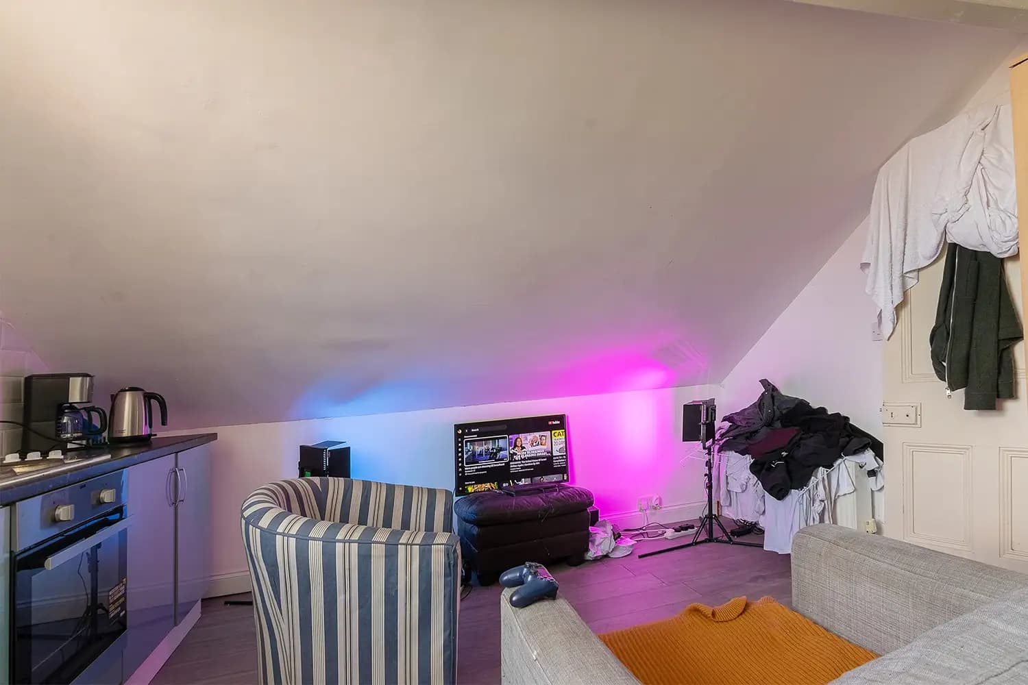 property photo 22 of 118