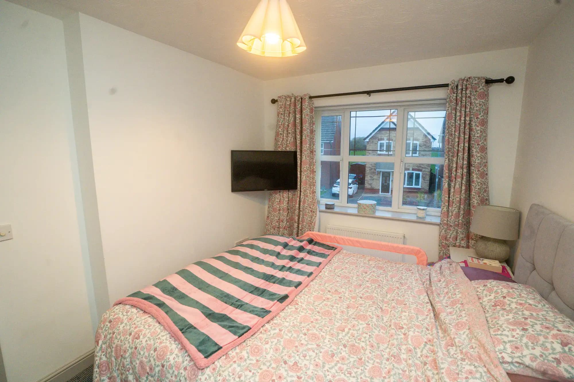 property photo 11 of 17